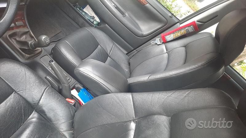 Usata Volvo V40 200 CV (147 kW) 1998 Rosso Station wagon