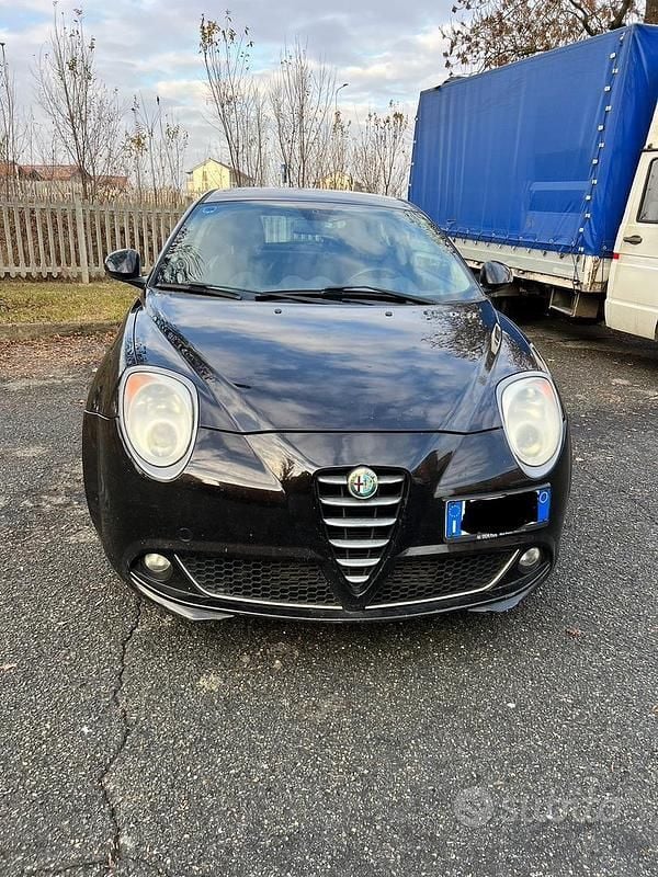 Nero Usata 2010 Alfa Romeo MiTo Due volumi | 3000 € - Immagine 1/4