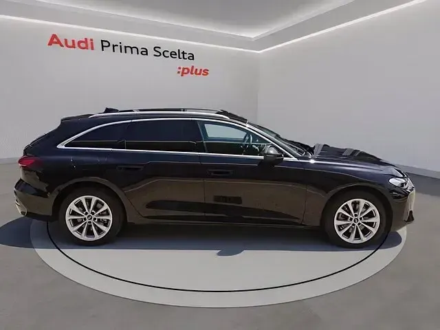 Usata Audi A5 Advanced 204 CV (150 kW) 2025 Nero mythos metallizzato Station wagon