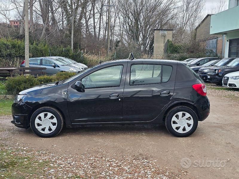 Usata Dacia Sandero 75 CV (55 kW) 2014 Bianco Utilitaria