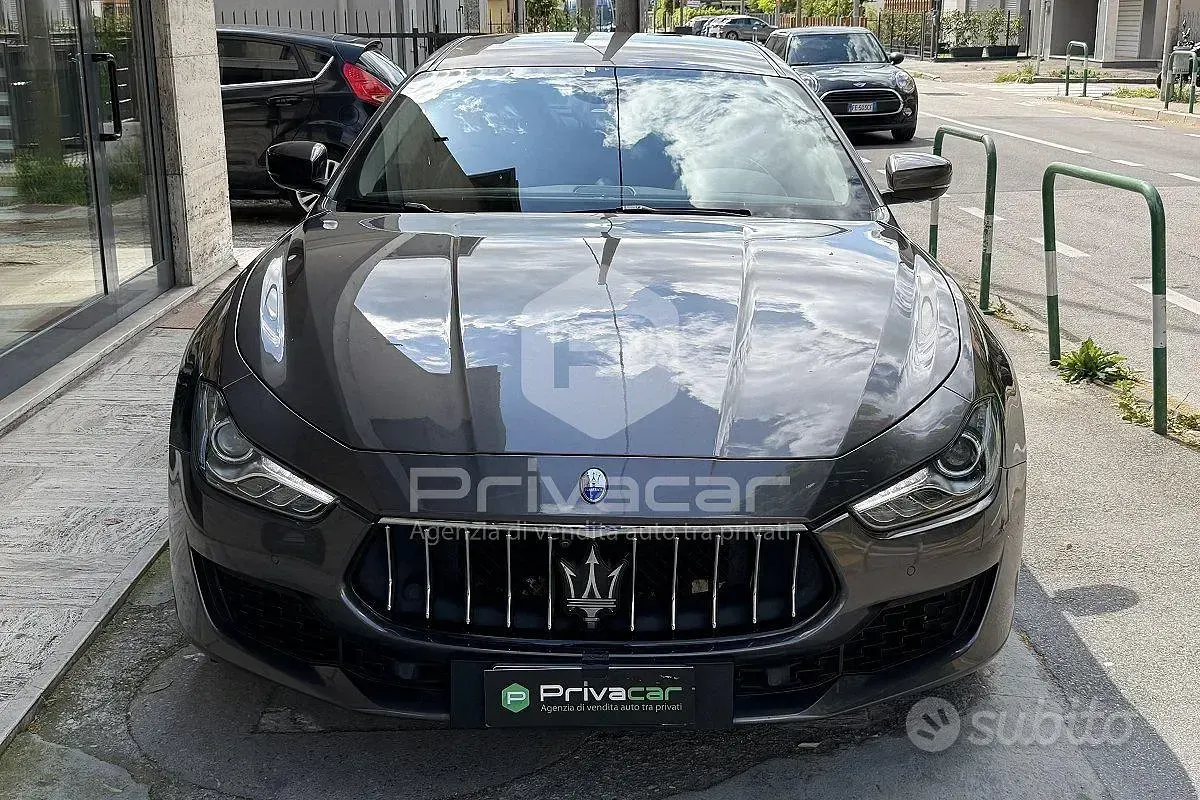 Usata Maserati Ghibli 250 CV (183 kW) 2018 Grigio Berlina