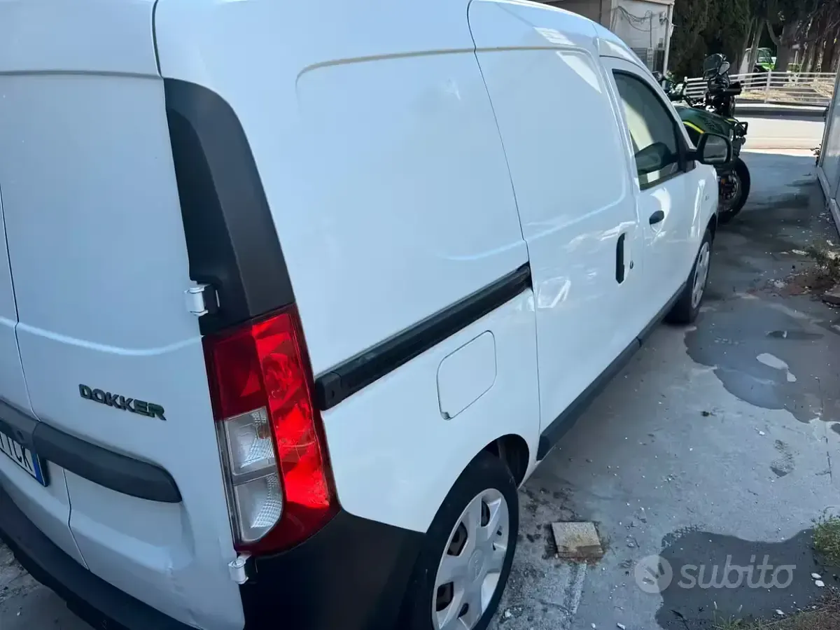 Usata Dacia Dokker 90 CV (66 kW) 2015 Bianco Monovolume
