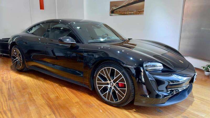 Nero Usata 2021 Porsche Taycan 4S Performance Package Tre volumi | 75.000 € (Ottimo prezzo) - Immagine 1/4