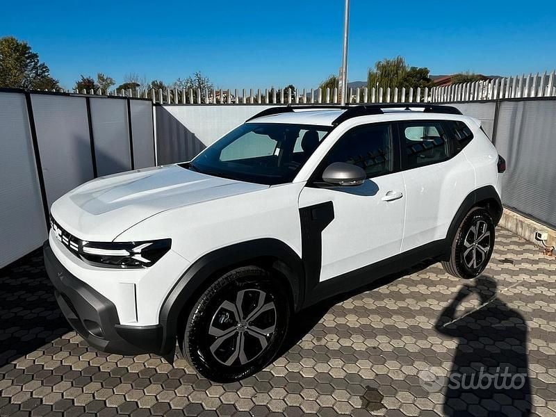 Bianco Nuova 2025 Dacia Duster Expression SUV | 22.860 € (Buon prezzo) - Immagine 1/4