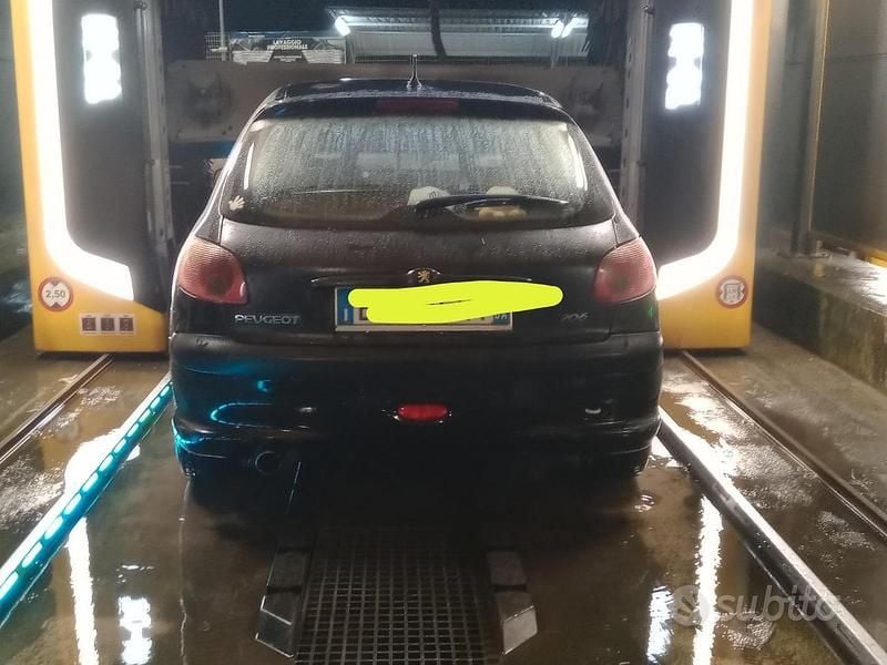 Usata Peugeot 206 109 CV (80 kW) 2002 Nero Berlina