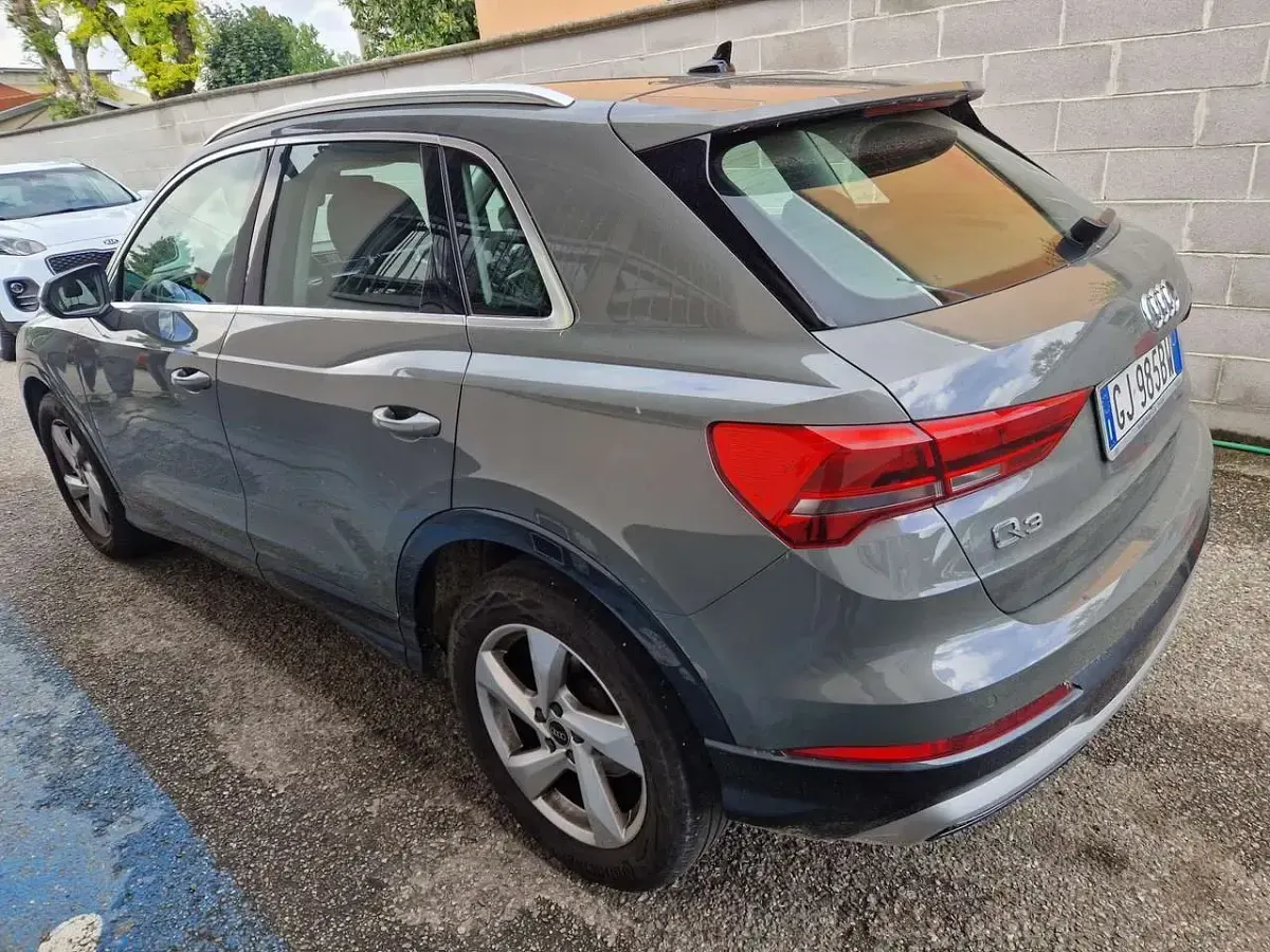 Usata Audi Q3 150 CV (110 kW) 2022 Grigio SUV