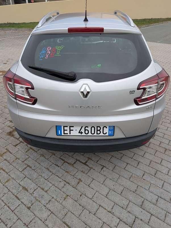 Usata Renault Mégane GrandTour 110 CV (80 kW) 2010 Argento Station wagon