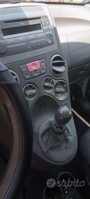 Usata Fiat Panda 69 CV (50 kW) 2012 Bianco Utilitaria