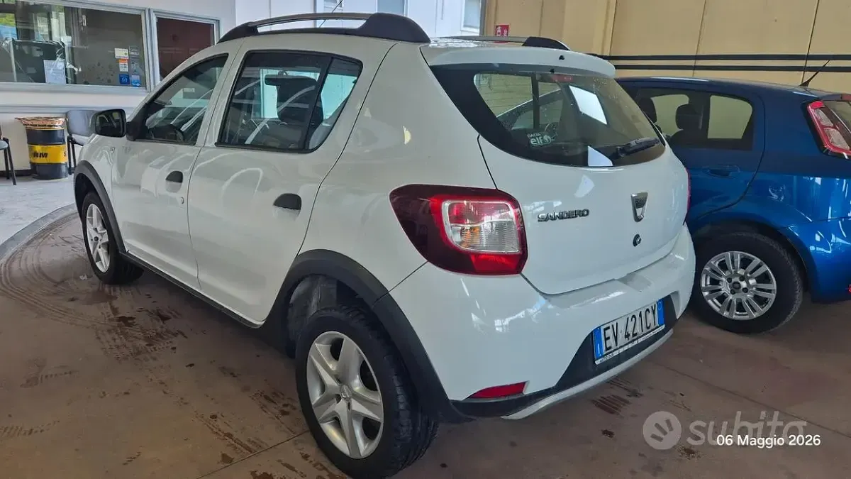 Gebraucht Dacia Sandero Prestige 90 PS (66 kW) 2014 Weiß Kombi
