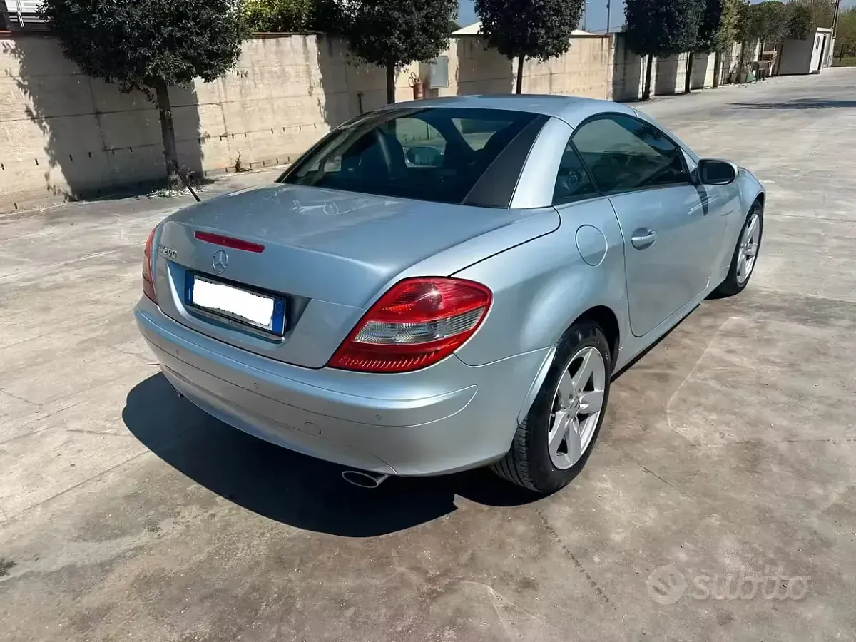Usata Mercedes SLK200 163 CV (119 kW) 2005 Grigio Cabrio