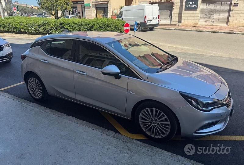 Usata Opel Astra Innovation 110 CV (80 kW) 2019 Grigio Berlina