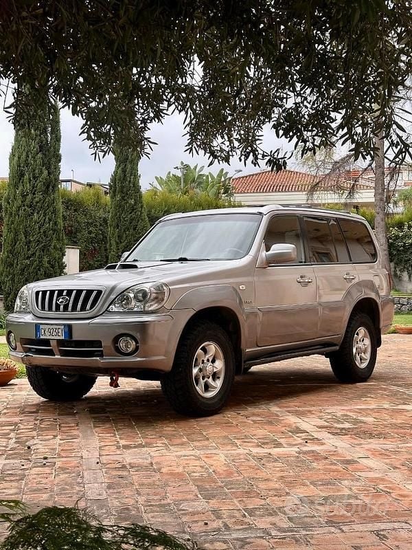 Grigio Usata 2003 Hyundai Terracan SUV | 6500 € (Cara) - Immagine 1/4