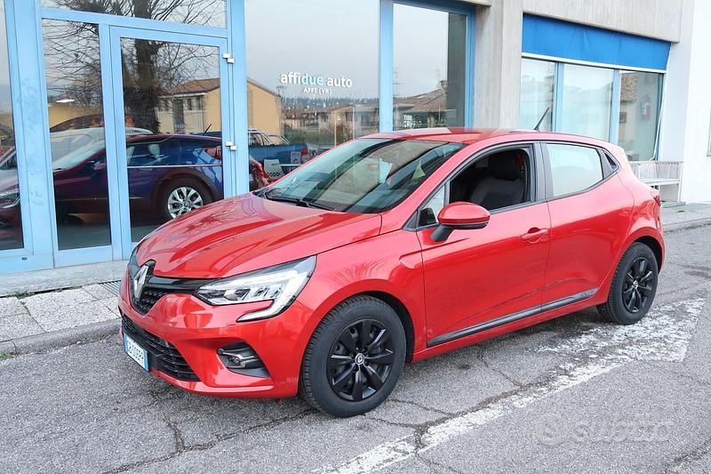 Usata Renault Clio V Zen 101 CV (74 kW) 2020 Rosso Berlina