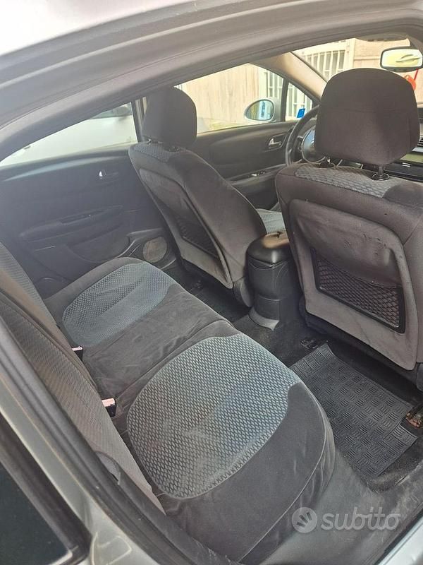 Usata 2005 Citroën C4 | 999 € (Buon prezzo) - Immagine 1/4