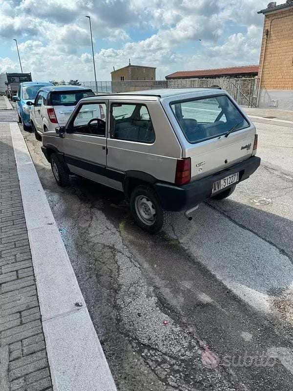 Usata Fiat Panda 4x4 50 CV (36 kW) 1989 Utilitaria