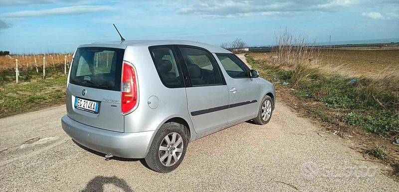 Usata Skoda Roomster 86 CV (63 kW) 2011 Grigio Monovolume