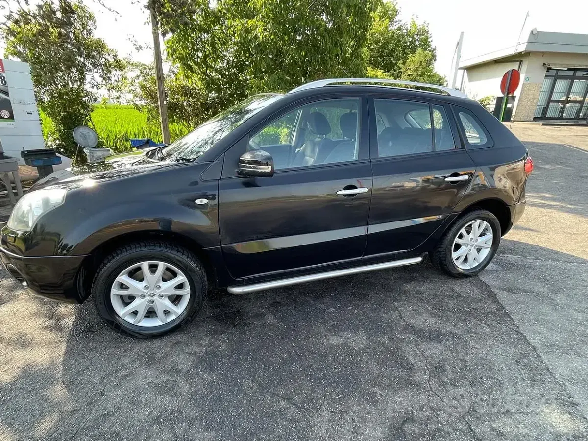 Usata Renault Koleos 150 CV (110 kW) 2009 Nero SUV