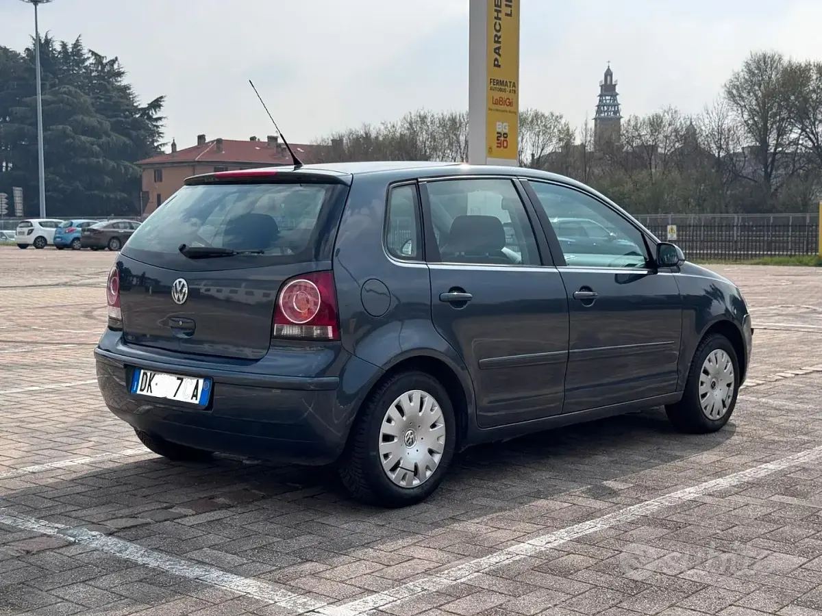 Usata VW Polo 80 CV (58 kW) 2007 Grigio Utilitaria