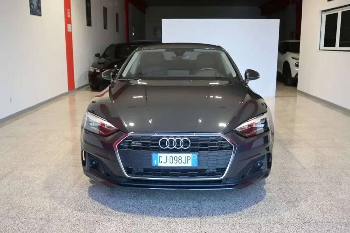 Usata Audi A5 Sportback Business 204 CV (150 kW) 2022 Grigio Utilitaria