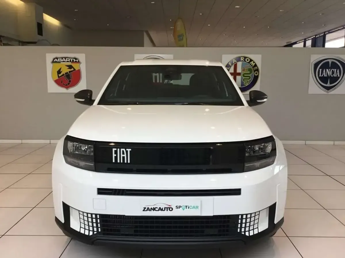 Nuova Fiat Grande Panda Pop 101 CV (74 kW) 2026 Bianco Utilitaria
