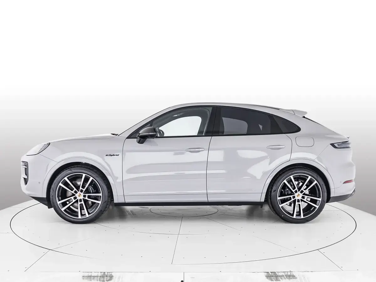 Nuova Porsche Cayenne Black Edition 2026 SUV