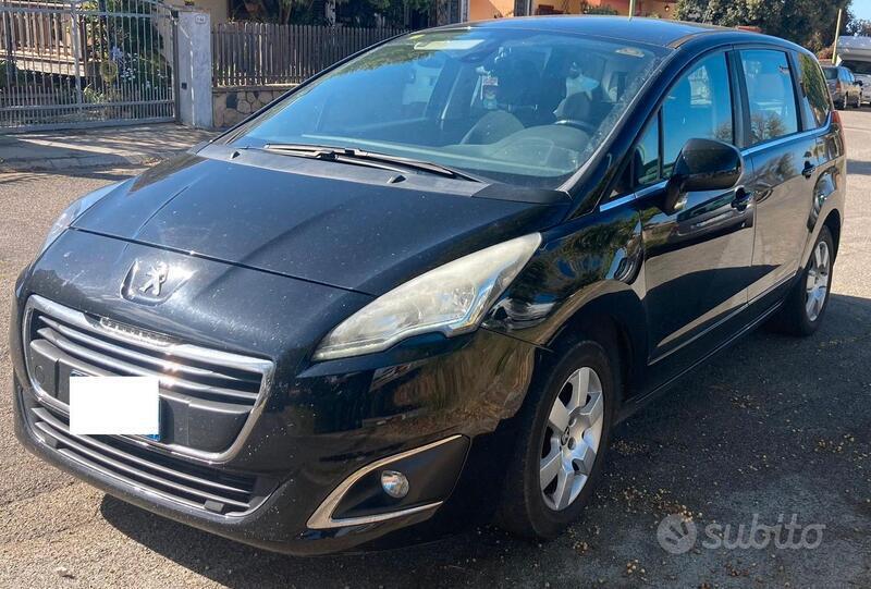 Usato 2015 Peugeot 5008 1.6 Diesel 120 CV (12.350 €)