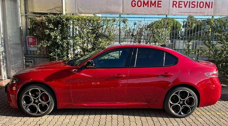Usata Alfa Romeo Giulia Veloce 280 CV (205 kW) 2023 Rosso alfa Berlina