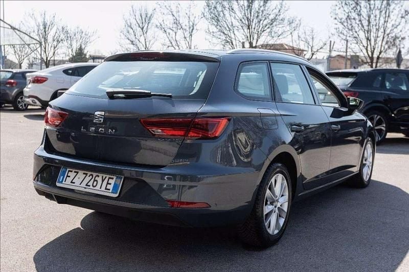 Usata Seat Leon ST Style 116 CV (85 kW) 2020 Grigio metallizzato Station wagon