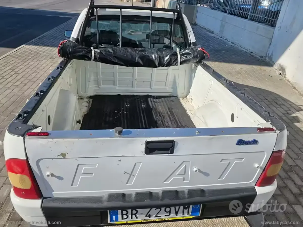 Usata Fiat Strada 69 CV (50 kW) 2001 Pick-up