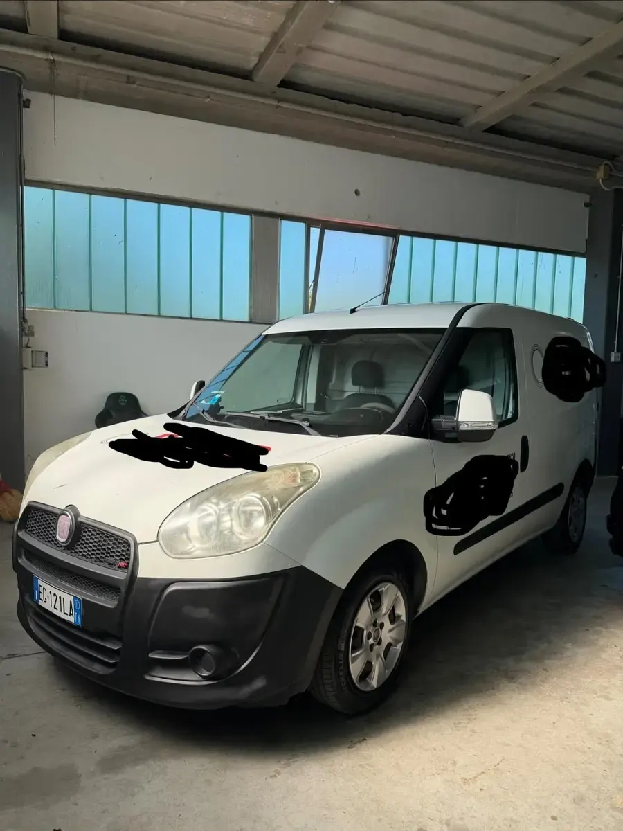 Usata Fiat Doblò 105 CV (77 kW) 2011 Monovolume