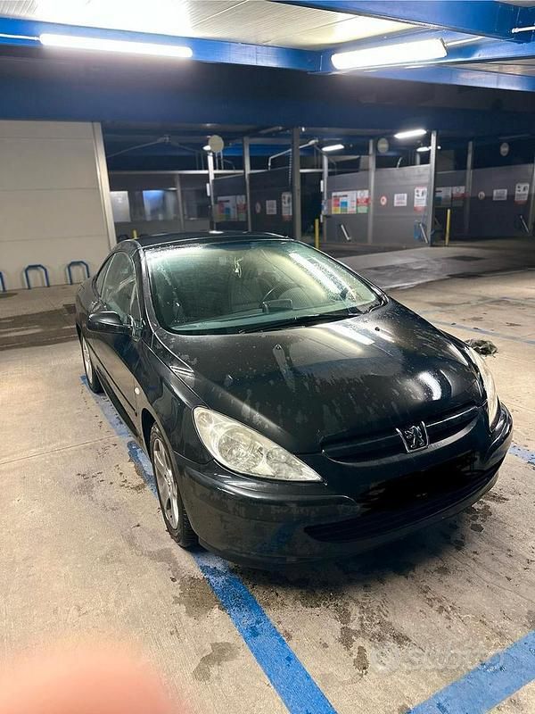 Usata Peugeot 307 CC 2004 Nero Cabrio