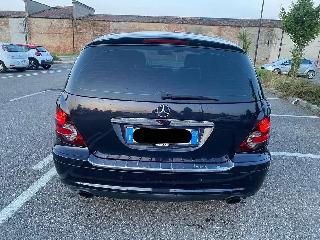 Usata Mercedes R320 224 CV (164 kW) 2009 Blu/azzurro Station wagon