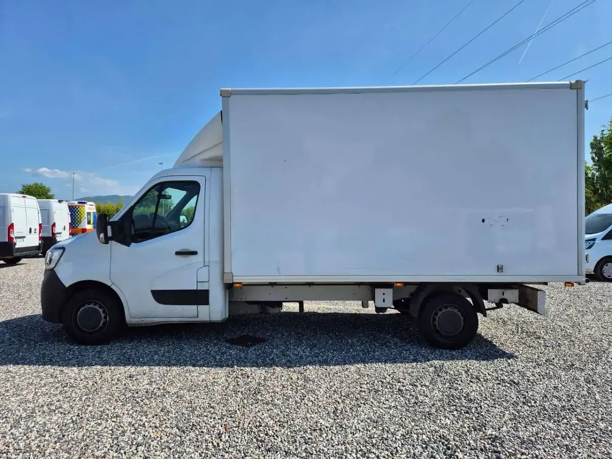 Usata Renault Master 145 CV (106 kW) 2022 Bianco Monovolume