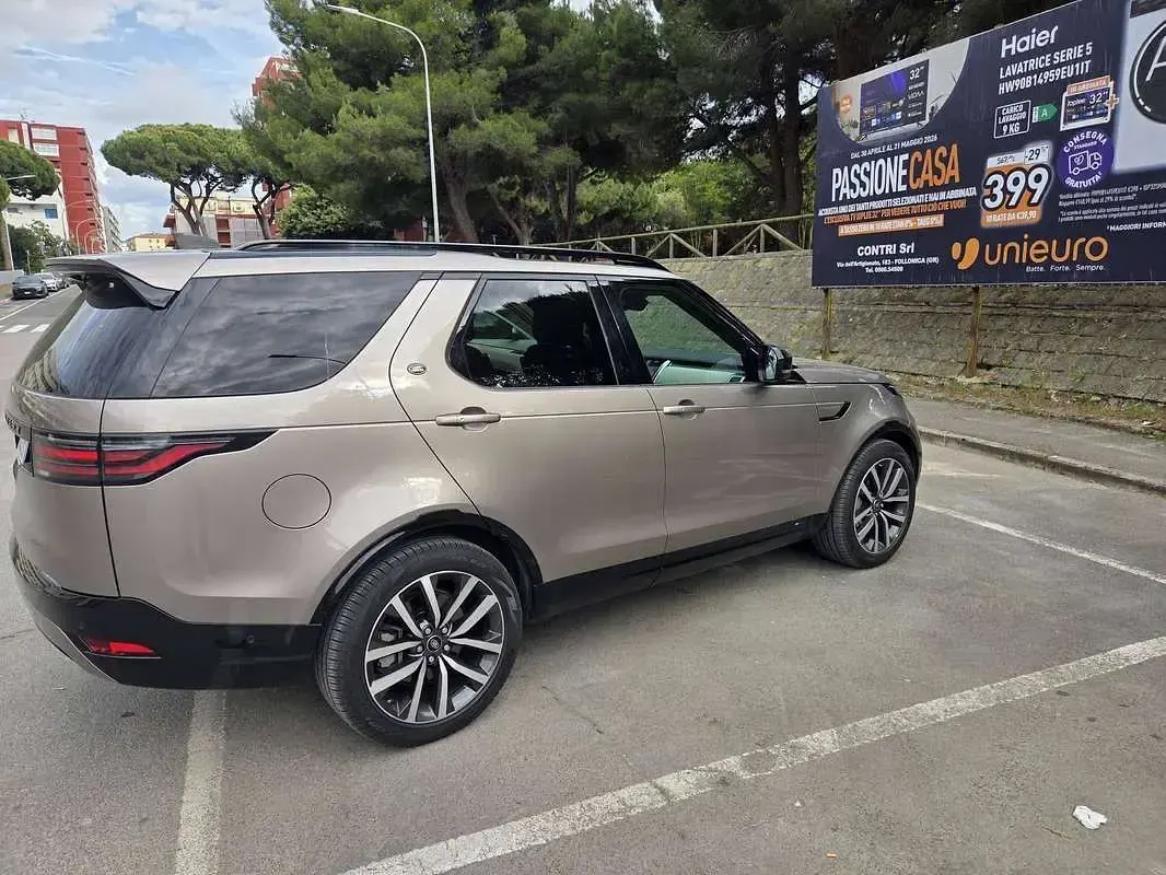 Usata Land Rover Discovery 5 SE 249 CV (183 kW) 2021 Bronzo SUV