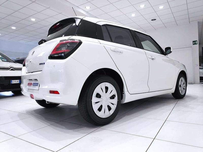 Usata Suzuki Swift 90 CV (66 kW) 2024 Bianco Utilitaria