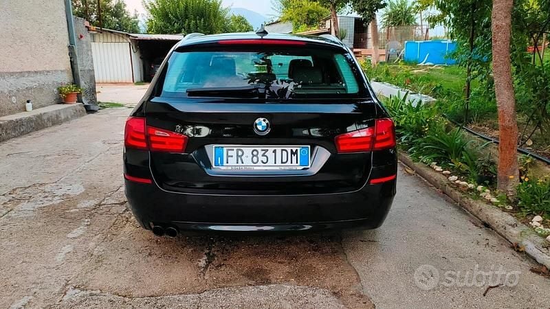 Usata BMW 525 218 CV (160 kW) 2012 Nero Berlina