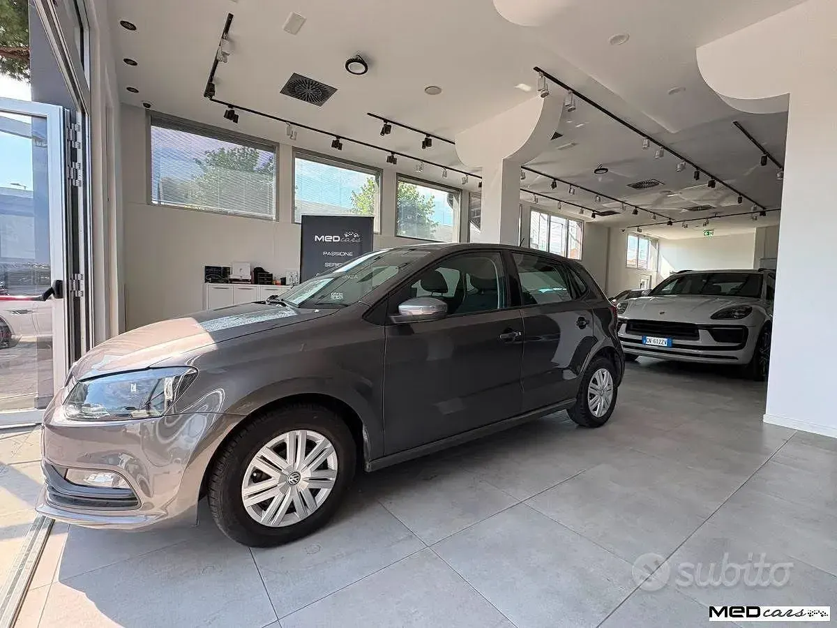 Usata VW Polo Comfortline 75 CV (55 kW) 2016 Grigio Utilitaria