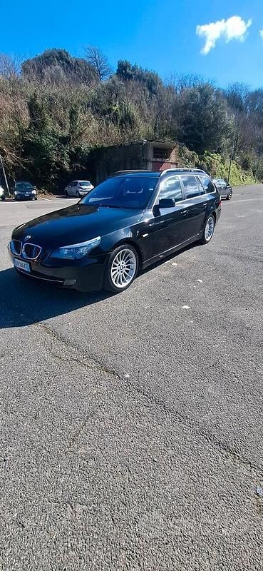 Usata BMW 530 235 CV (172 kW) 2008 Nero Station wagon