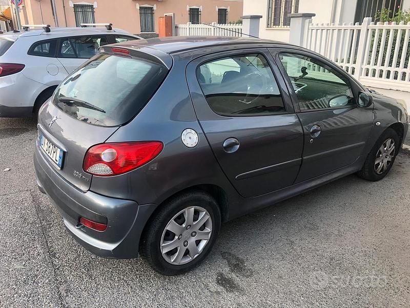 Usata Peugeot 206 2009 Grigio Berlina