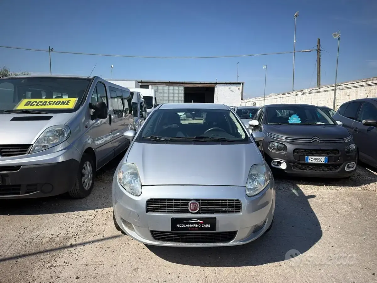 Usata Fiat Grande Punto Dynamic 75 CV (55 kW) 2007 Grigio Utilitaria