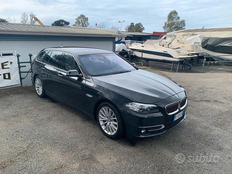 Usata BMW 520 Luxury Line 190 CV (139 kW) 2016 Nero Berlina