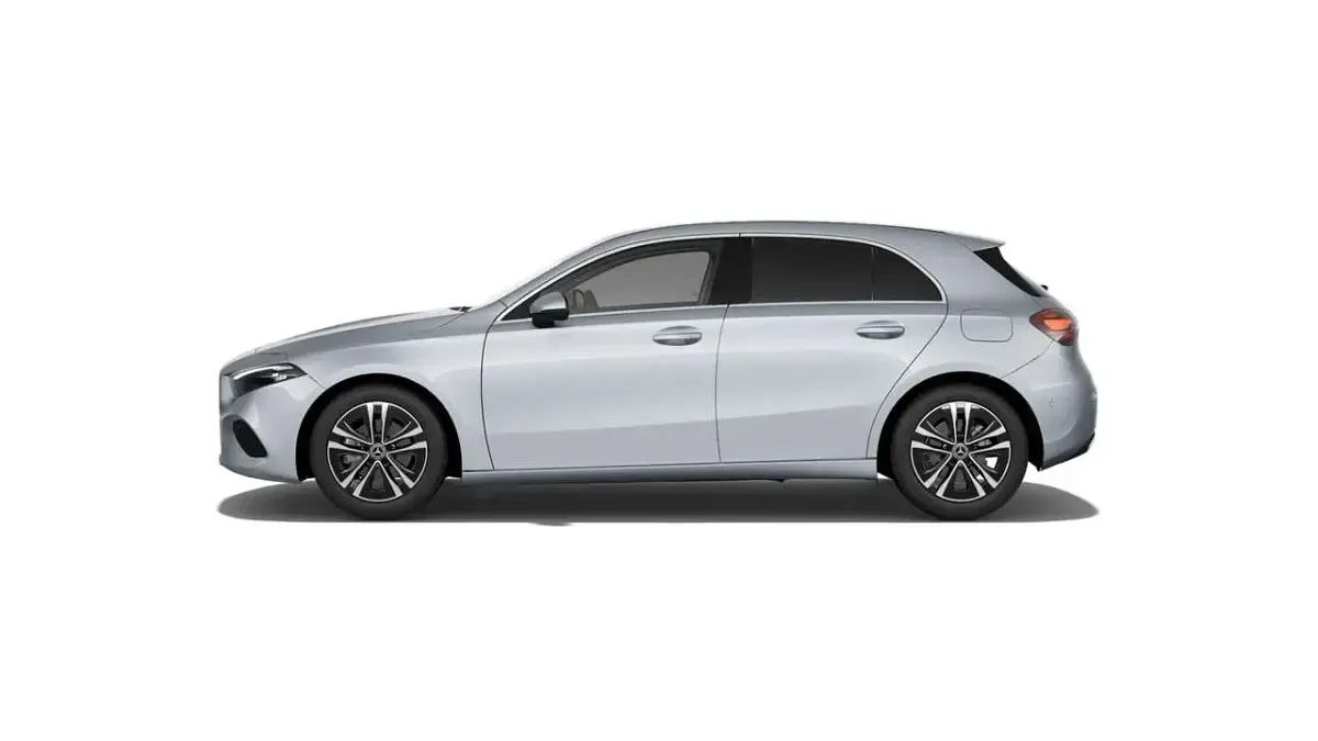 Nuova Mercedes A180 Advanced 136 CV (100 kW) 2026 Argento Berlina