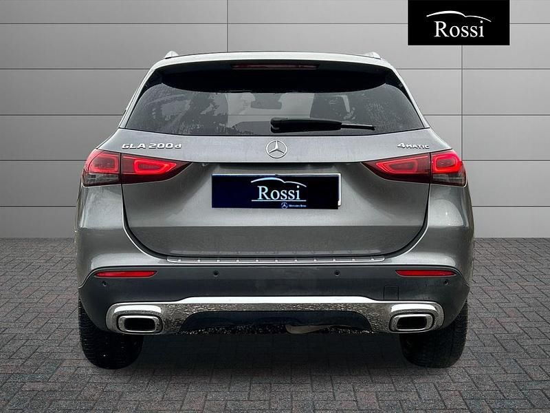 Usata Mercedes GLA200 150 CV (110 kW) 2020 Blu SUV