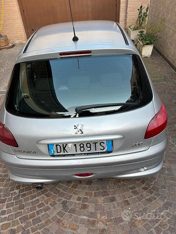 Usata Peugeot 206 75 CV (55 kW) 2007 Grigio Berlina
