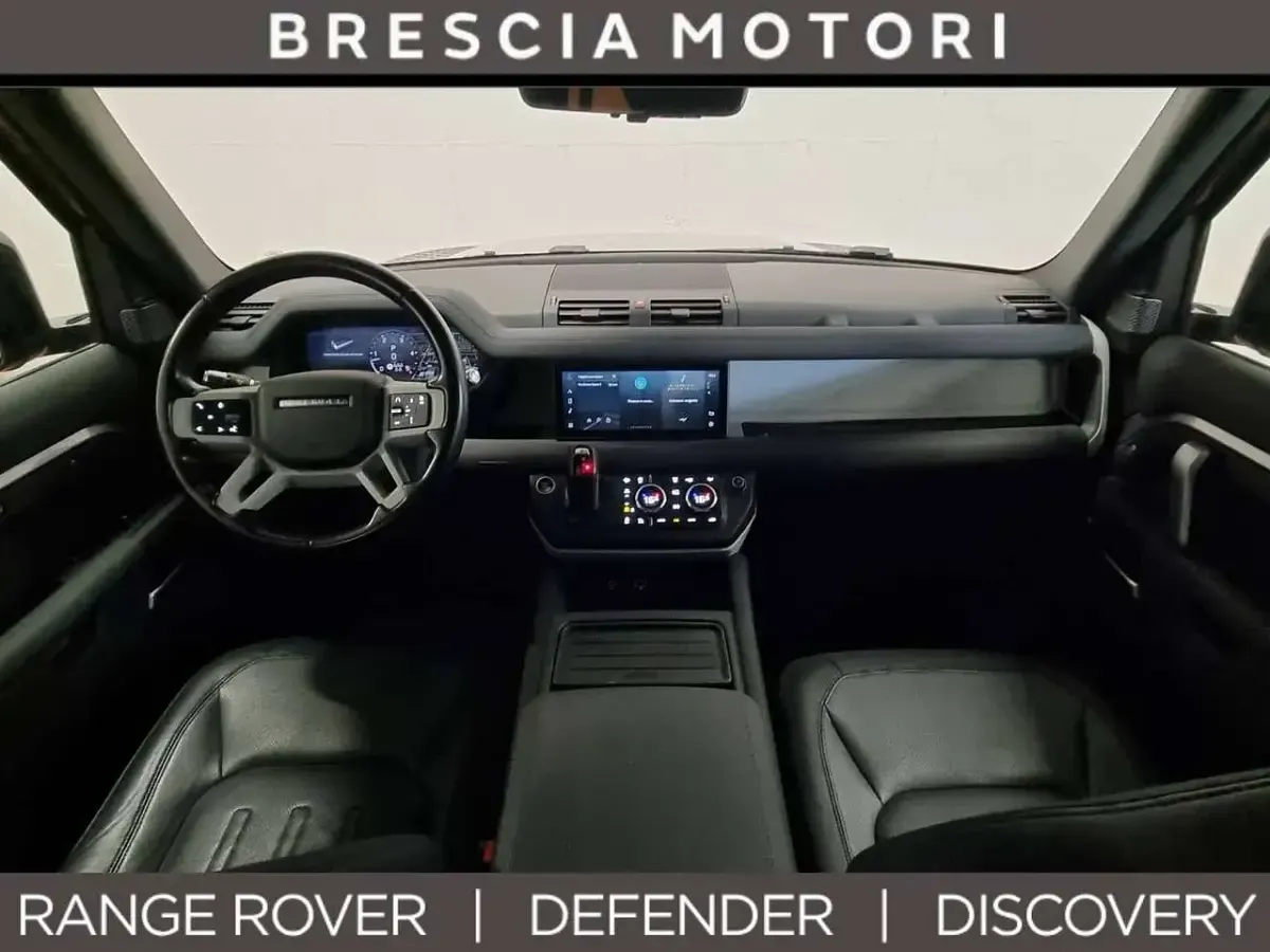 Usata Land Rover Defender Dynamic 249 CV (183 kW) 2021 Eiger grey SUV