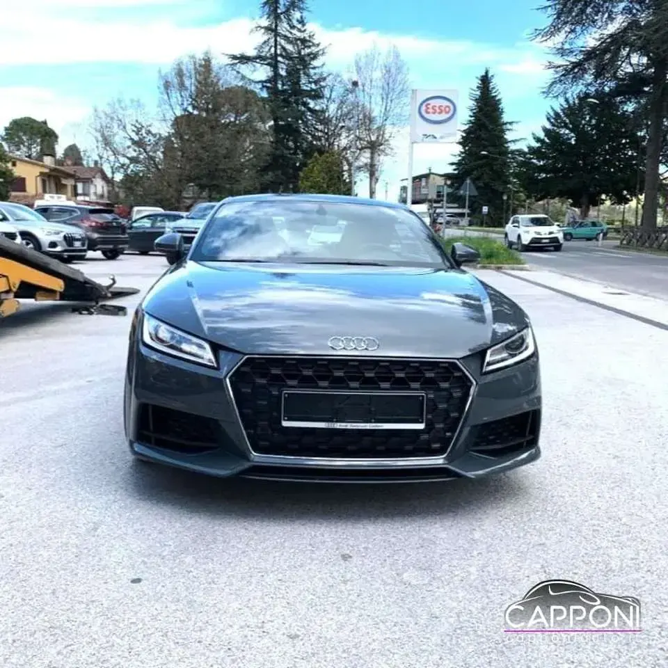 Usata Audi TT 197 CV (144 kW) 2019 Grigio scuro Coupé