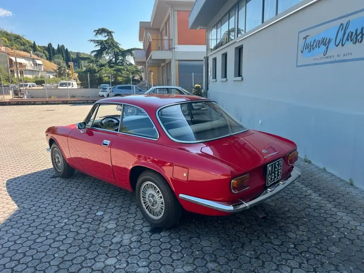 Usata Alfa Romeo GT Junior 89 CV (65 kW) 1973 Rosso Coupé
