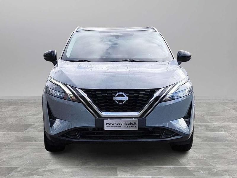 Usata Nissan Qashqai N-Connecta 140 CV (102 kW) 2022 Two tone gray + black metallic SUV