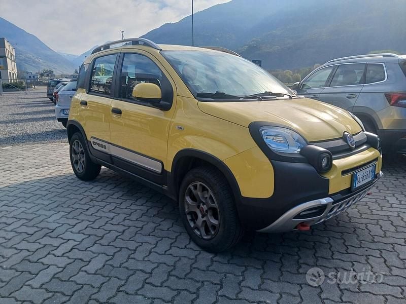 Usata Fiat Panda Cross Cross 75 CV (55 kW) 2015 Giallo Utilitaria