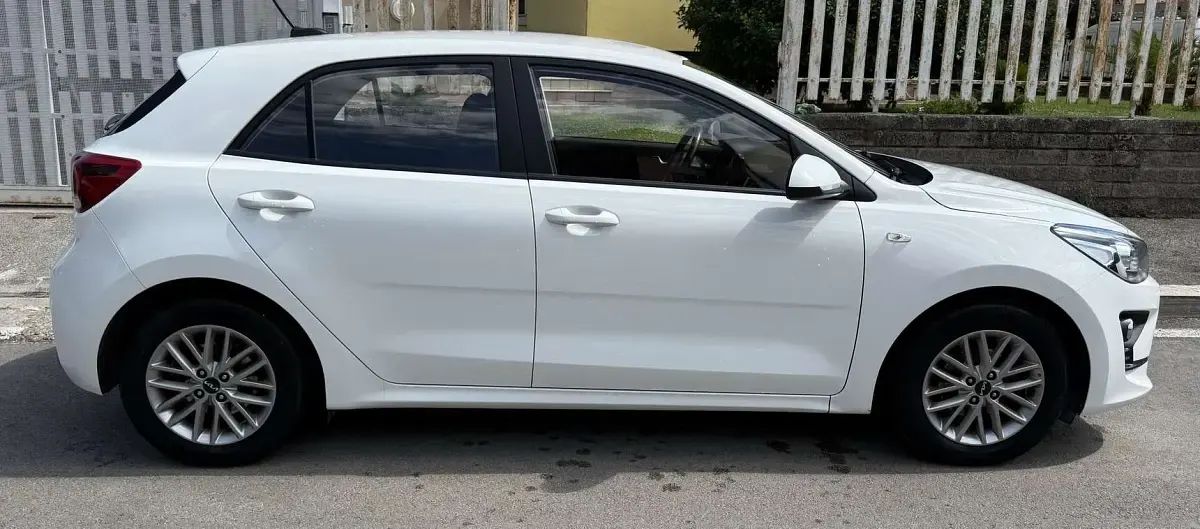 Usata Kia Rio 75 CV (55 kW) 2022 Berlina